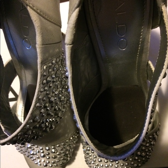 Aldo Silver studded heels - Picture 2 of 4